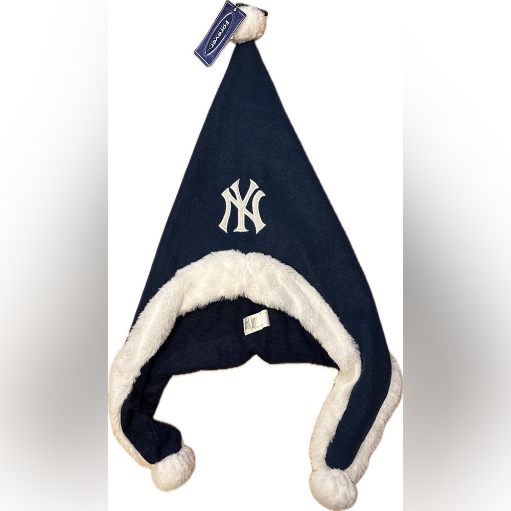 NWT New York Yankees Major League Baseball Santa Claus/winter hat, one size
